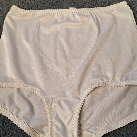 Delicates Brand Tummy Control Underwear Panties Shapewear - Picture 3 of 4